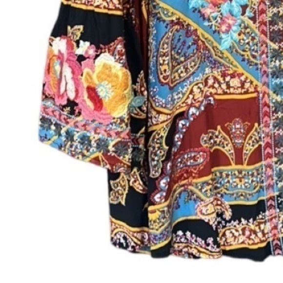 Savanna Jane Boho Floral Embroidered Paisley Bell Sleeve Black Top Size Small - Picture 10 of 13